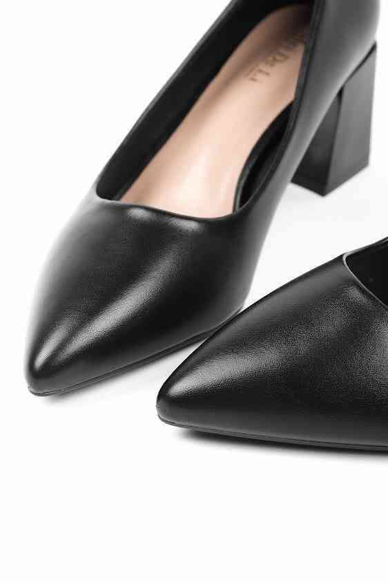 Жіночі туфлі Еко-шкіра Чорна