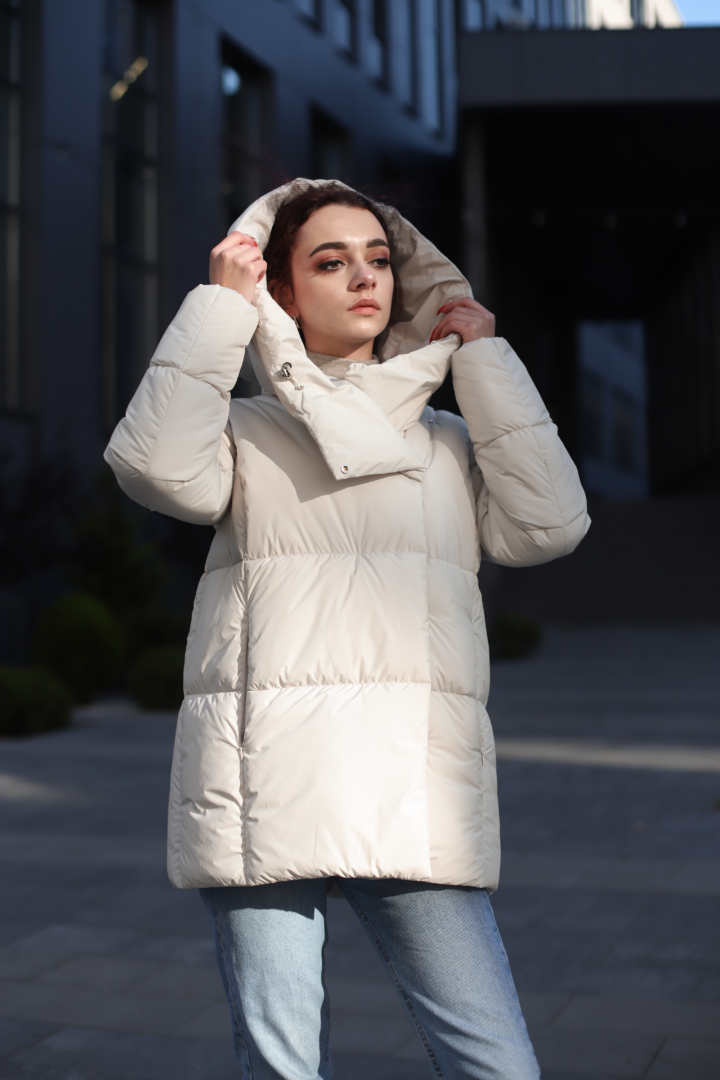 Куртка Жіноча Молочна Зима