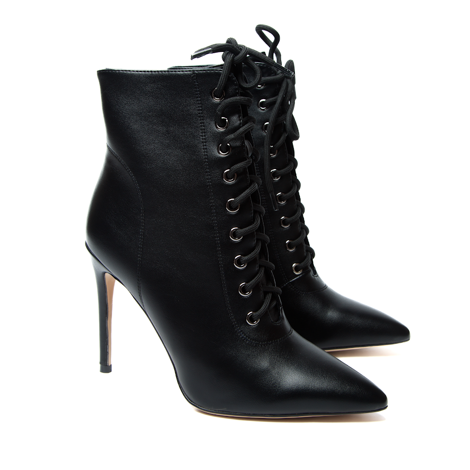 Чорні ботильйони з екошкіри зі шнурівками