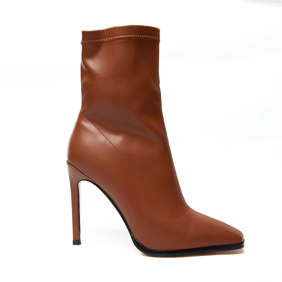 Ботильйони на високих підборах