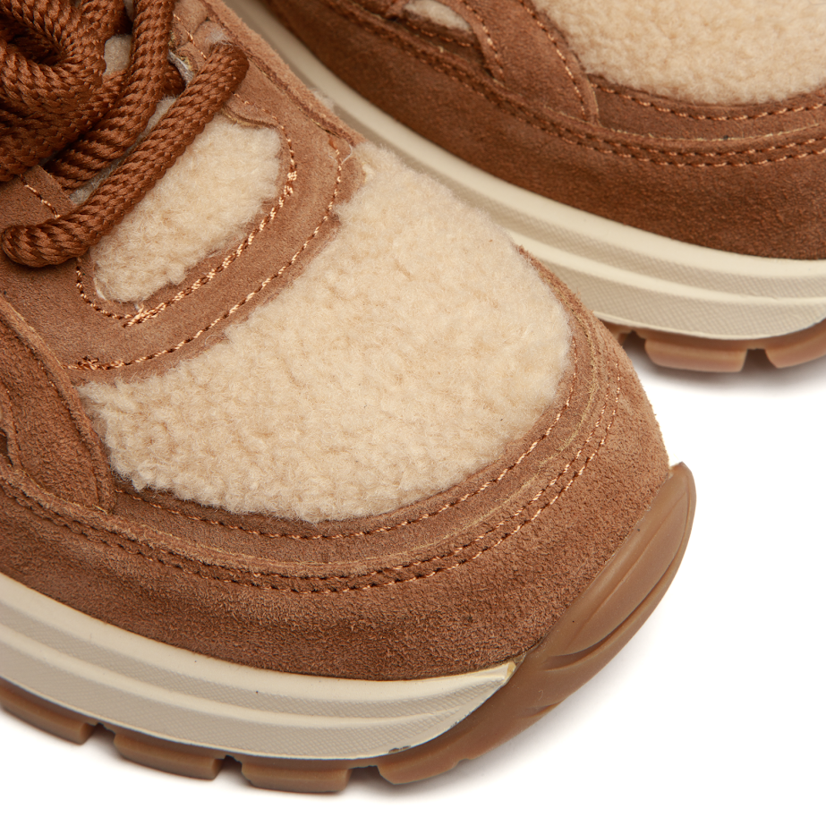 Зимові кросівки з поєднанням замшу та хутра