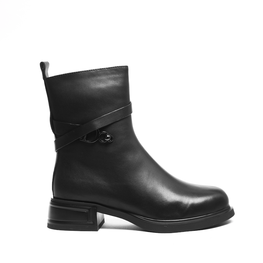 Чорні Шкіряні Черевики на Стійкому Каблуку