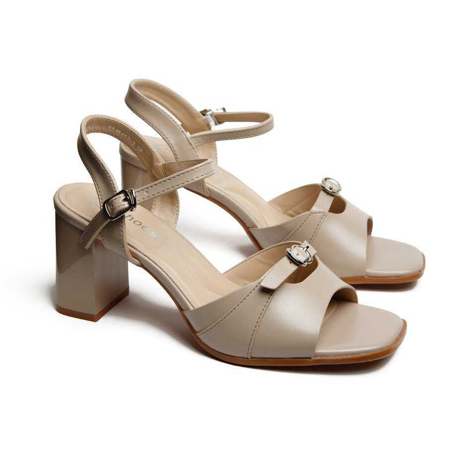 Жіночі Босоніжки Бежевого Кольору з Екошкіри на Стійкому Каблуці