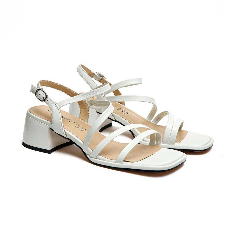 Босоніжки Білого Кольору з Натуральної Шкіри на Стійкому Каблуці
