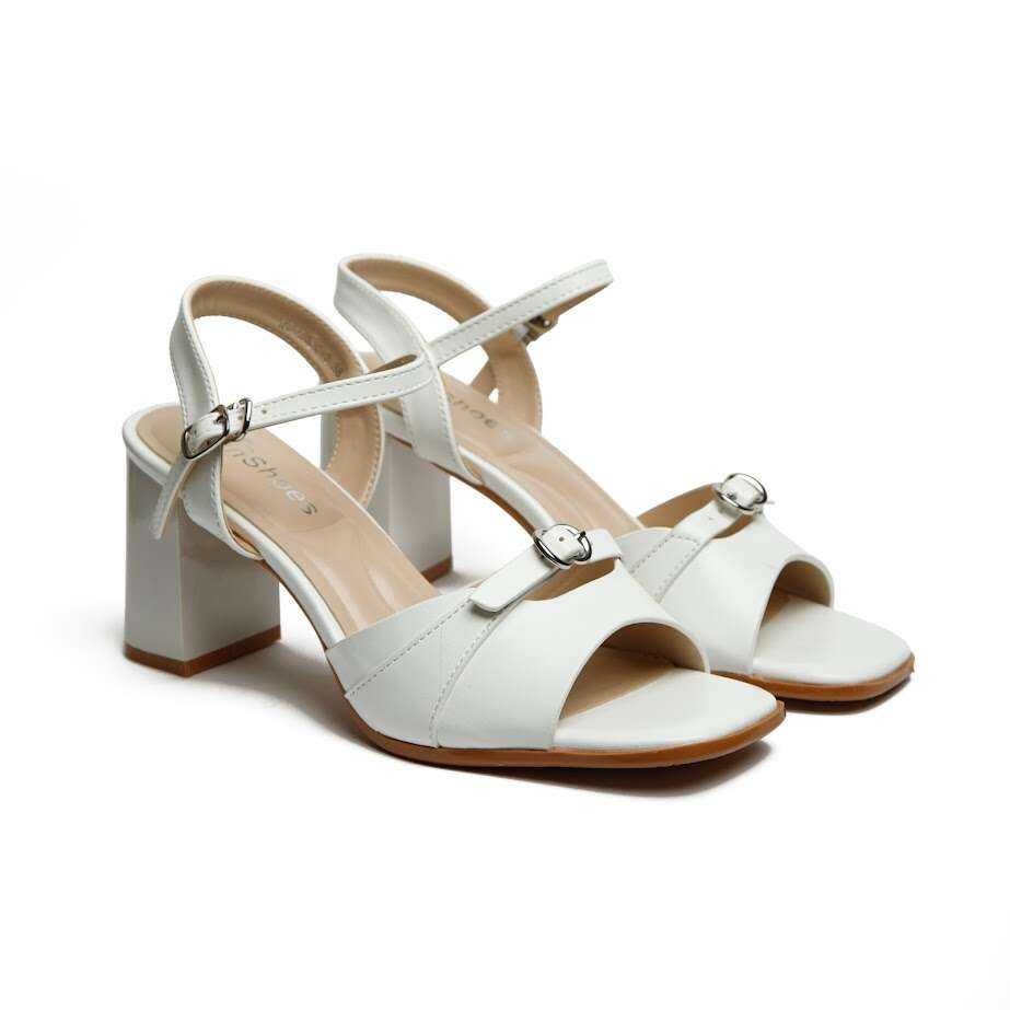 Жіночі Босоніжки Білого Кольору з Екошкіри на Стійкому Каблуці