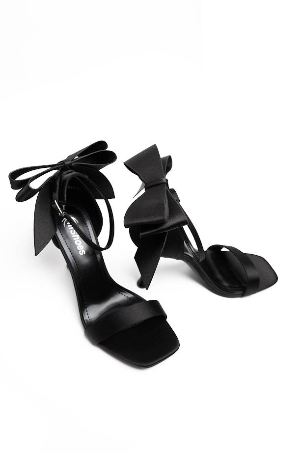 Чорні Босоніжки З Екошкіри З Об'ємним Бантом